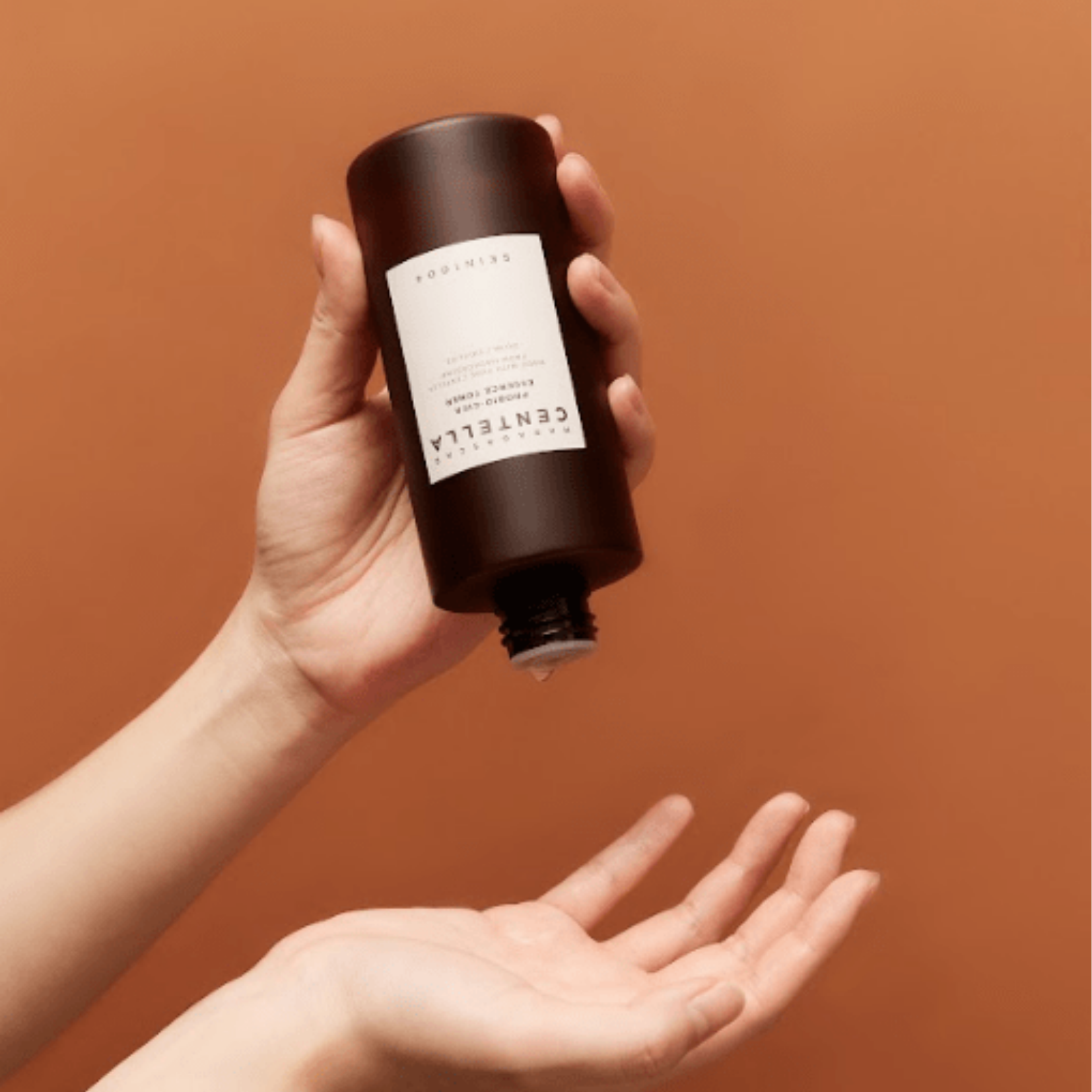 SKIN1004 - Madagascar Centella Probio-Cica Essence Toner 210ml