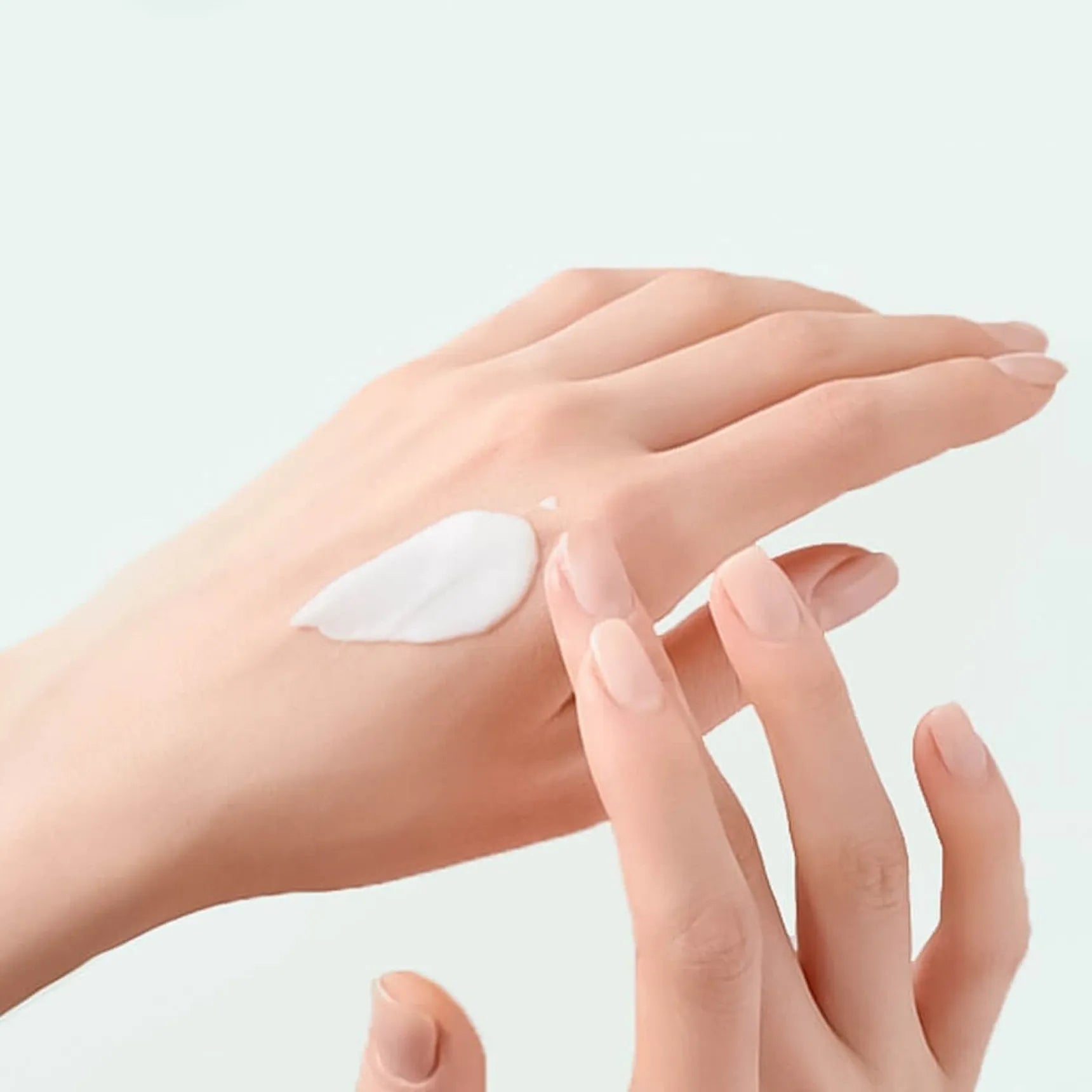 ANUA - Heartleaf Silky Moisture Sunscreen 50ml